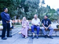 Ngabuburit di Alun-Alun, Jusuf Hamka dan Bupati Dony Borong Takjil