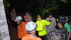 Longsor Sumedang Selatan Timbun Dua Rumah, Satu Warga Masih Dicari