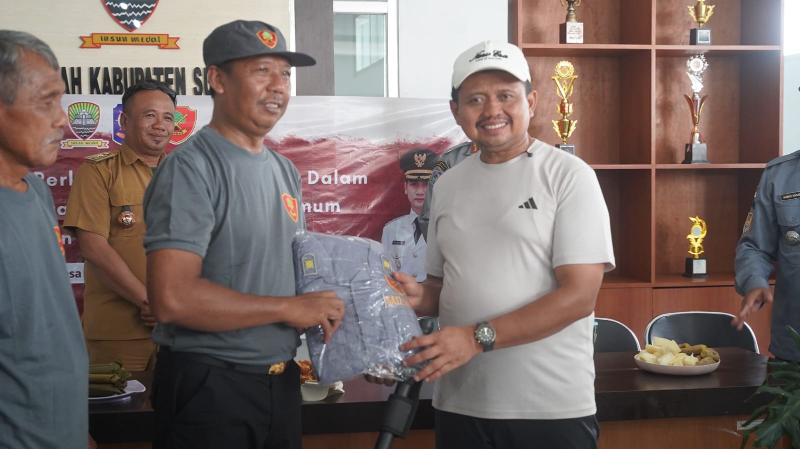 seragam Linmas Sumedang