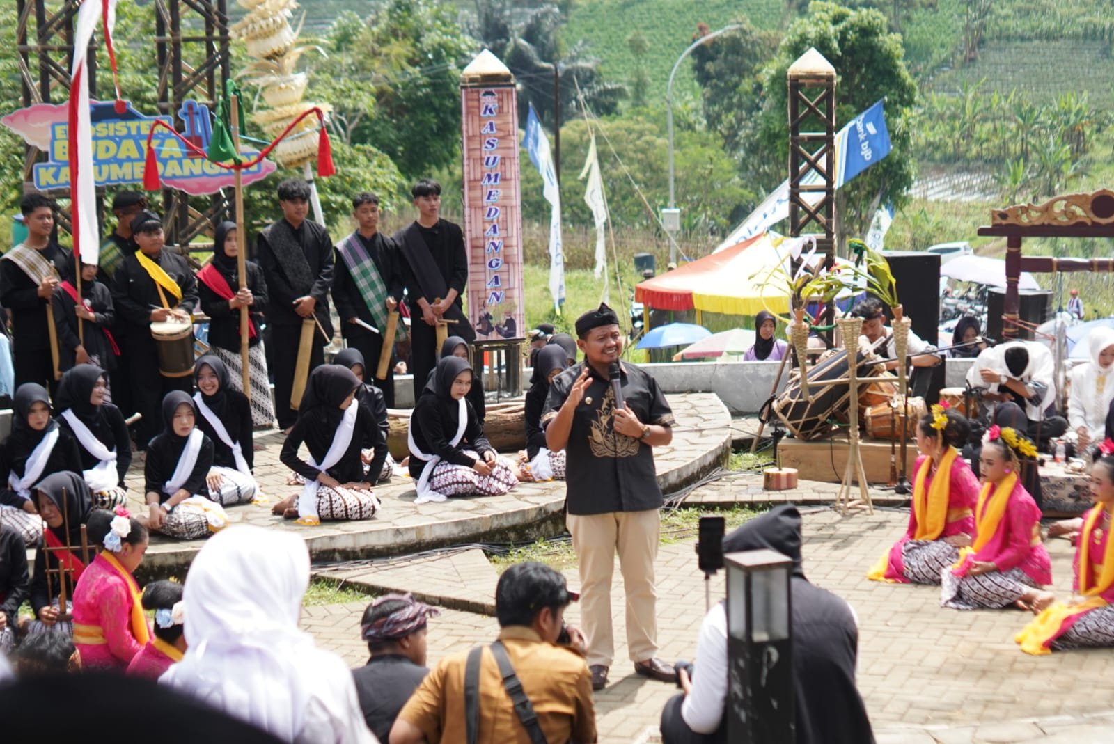 tradisi ngalaksa sumedang