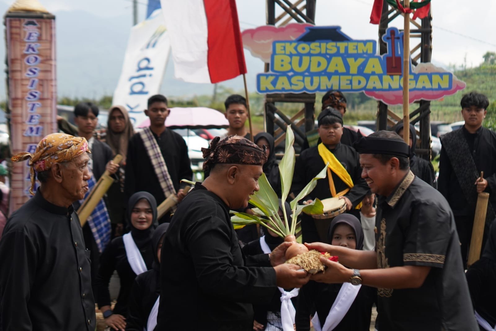 cerita warga ngalaksa
