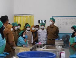 Wabup Fajar Sidak Dua Dapur MBG di Cimalaka, Pastikan Makanan Aman dan Sesuai Standar