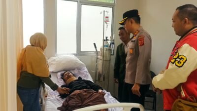 Kapolres Sumedang jenguk korban pohon tumbang