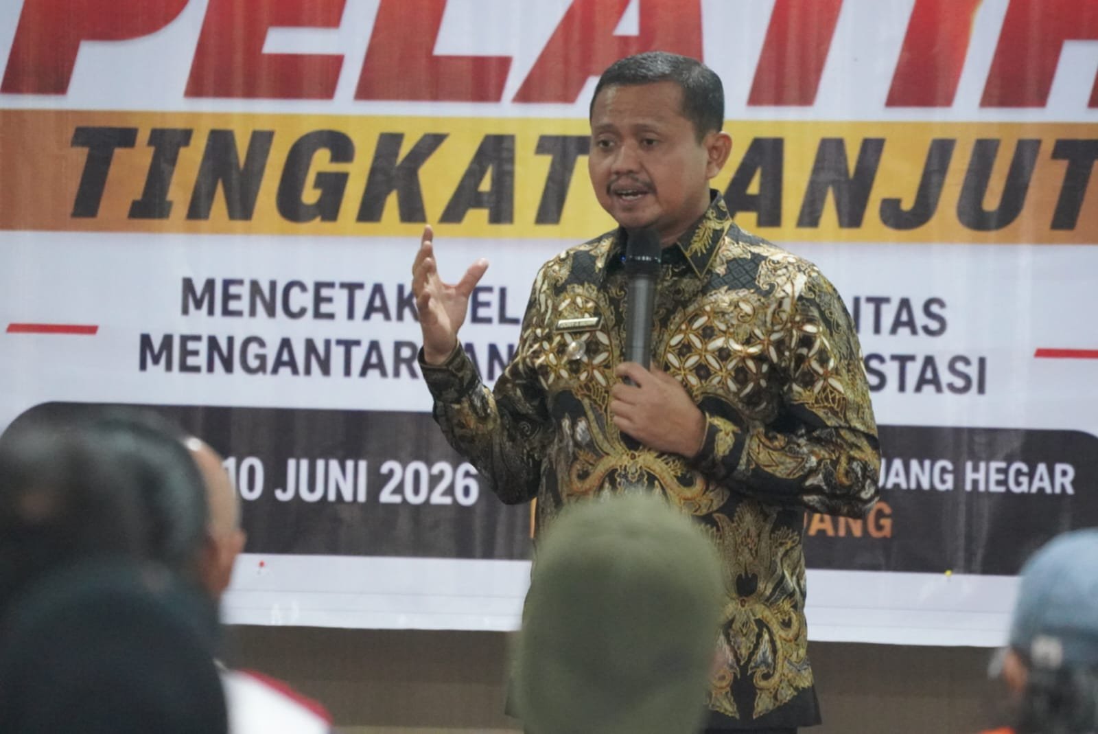 Bupati Dony membuka Penataran Pelatih Tingkat Lanjut KONI Sumedang 2026
