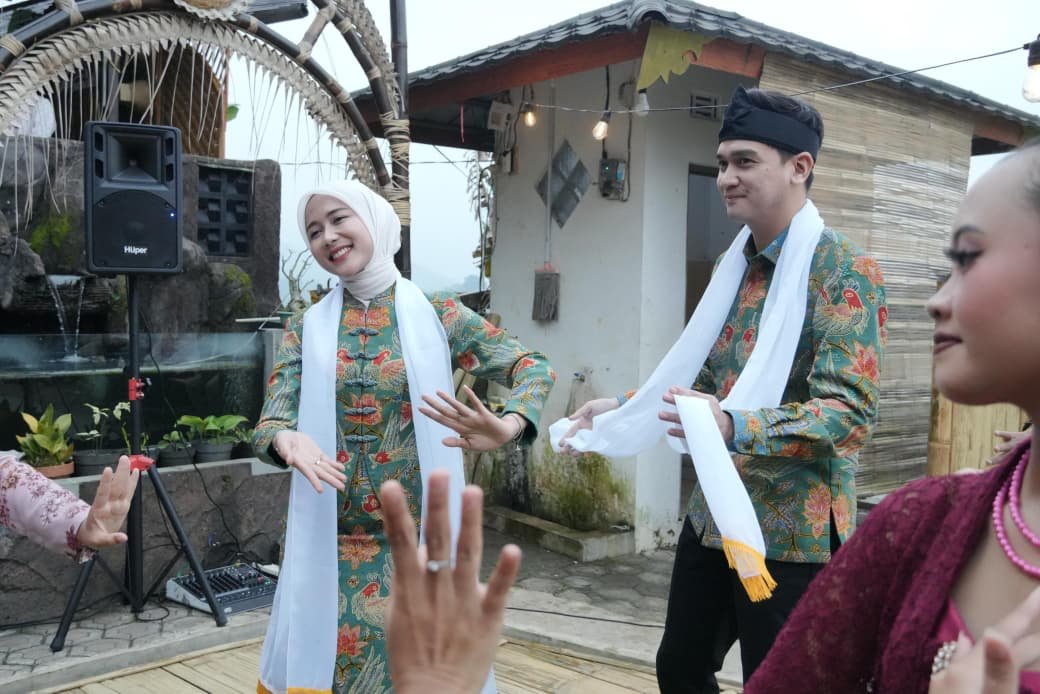Kafe Hanjuang dan Batara di Rancakalong yang memadukan kuliner dan budaya Sunda