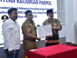 Pemkab Sumedang Salurkan Rp2 Miliar Bantuan Keuangan untuk Delapan Partai Politik