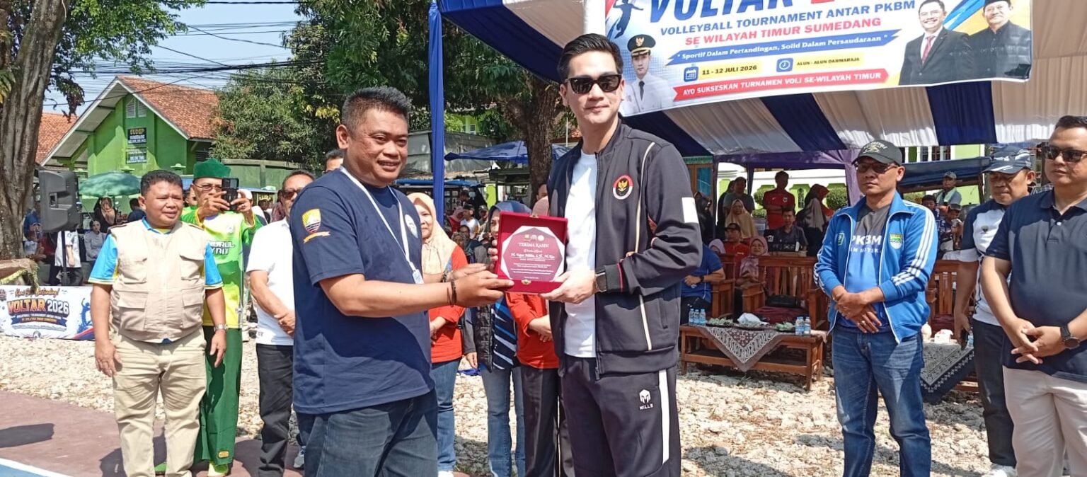 Wabup Fajar Buka Turnamen Bola Voli PKBM Sumedang