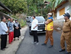 Bupati Dony Tinjau Jalan Sindang Taman- Gembong, 90 Persen Pembangunan Tuntas