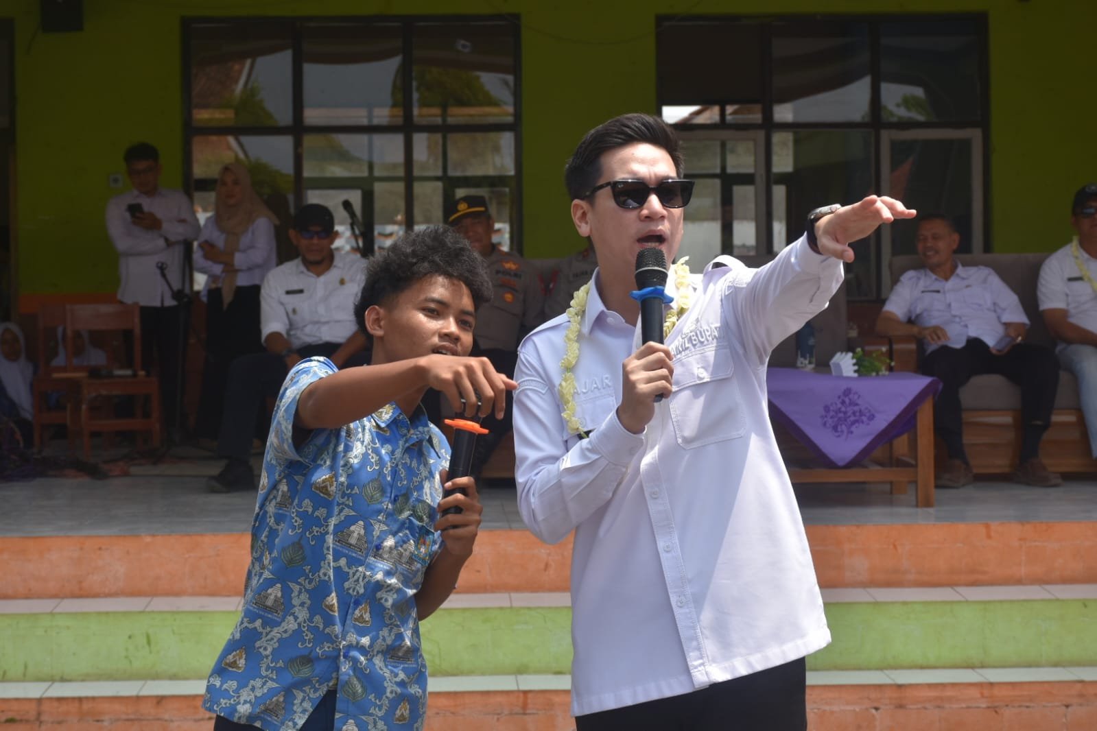 Wabup Sumedang Fajar Aldila edukasi literasi digital siswa SMP