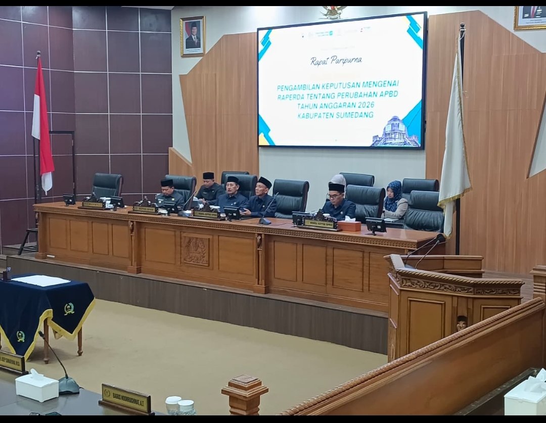 Rapat Paripurna DPRD Sumedang menyetujui Perubahan APBD 2026