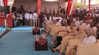 Deklarasi pendaftaran massal anggota baru Partai Gerindra bersama Dony Ahmad Munir di Sekretariat DPC Gerindra Sumedang.